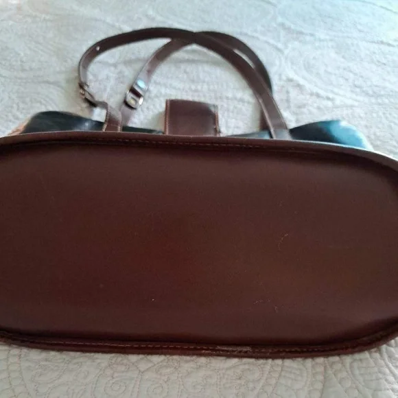 Vintage Leather Brahmin Purse - Picture 6 of 16